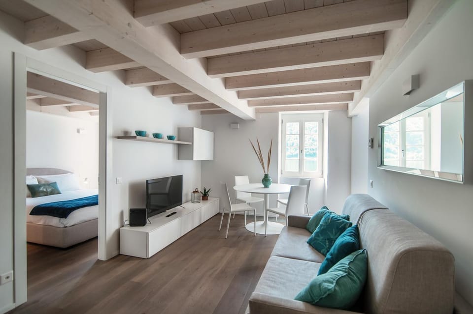 TV and multimedia, Living room, Photo of the whole room, Seating area