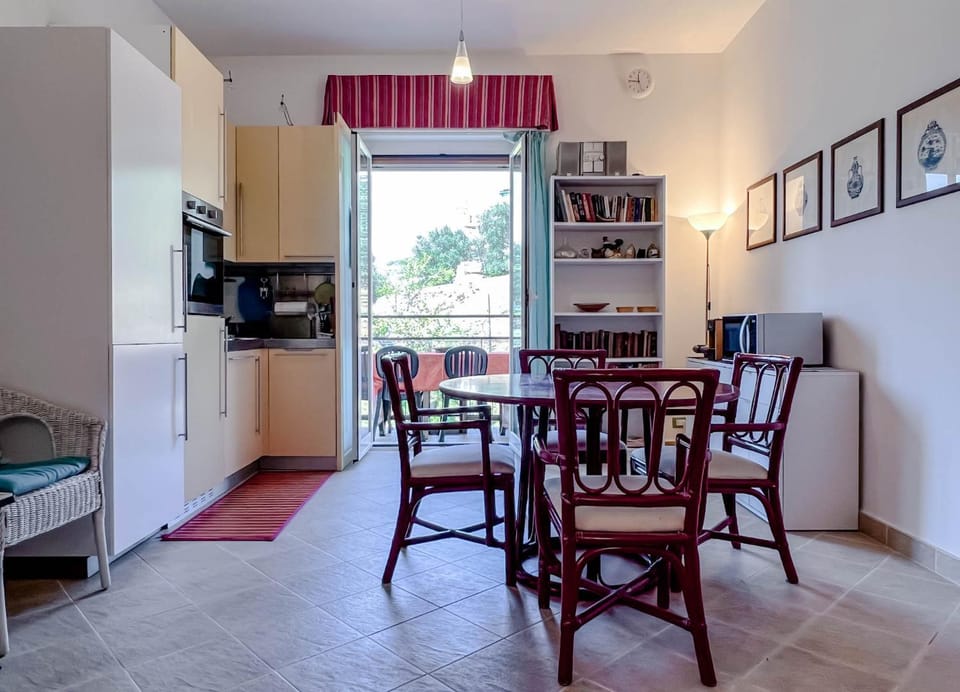 Bilocale Zona Piani di Celle Apartment in Celle Ligure