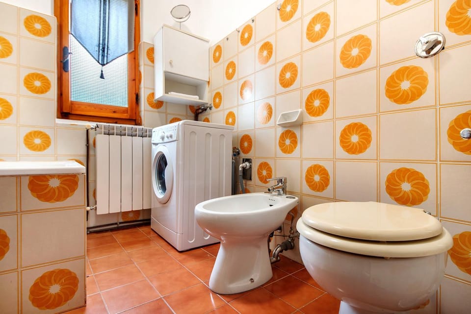 Bathroom, Living room