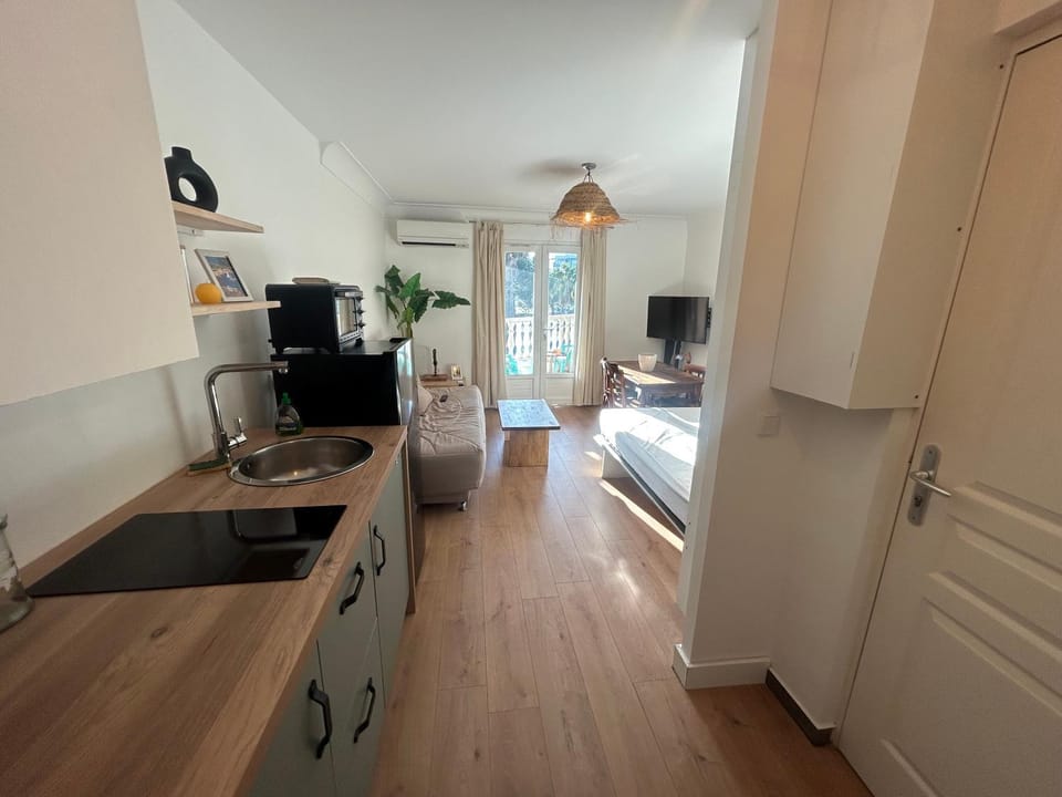 Superbe studio port Fréjus 2 - 800m de la plage Apartment in Fréjus