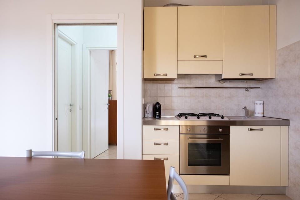 Kitchen or kitchenette, kitchen