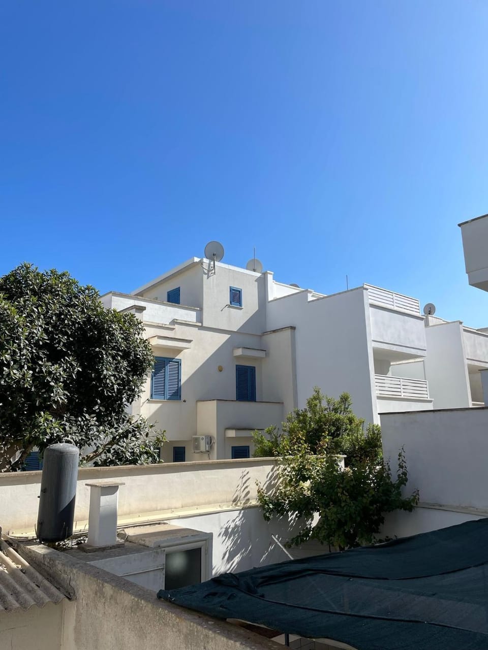 Property building, Day, Inner courtyard view