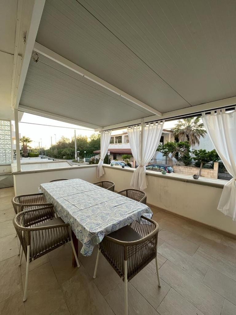 Patio, Day, View (from property/room), Living room, Seating area