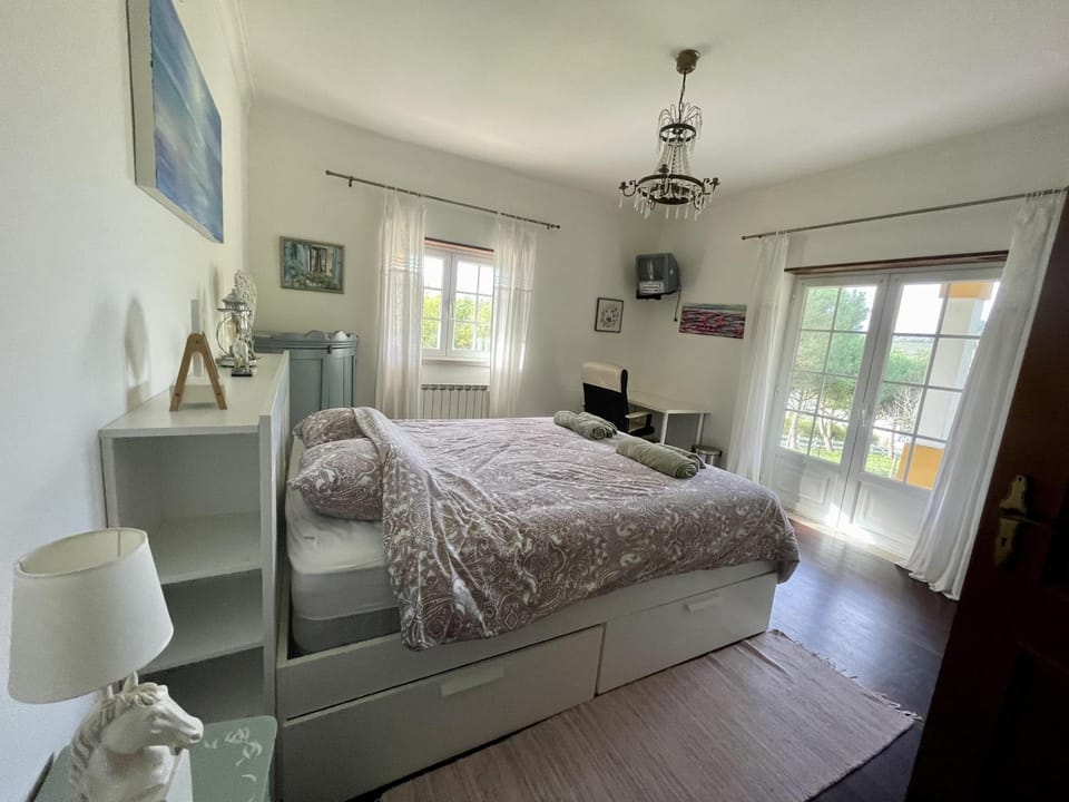Farmhouse Sleeps 8 with Pool & Horses House in Portugal