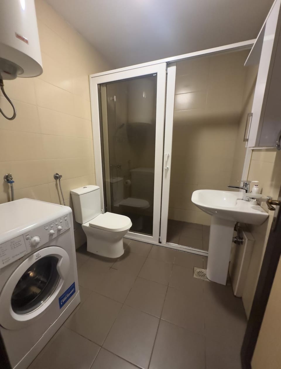 Shower, Toilet, Bathroom, washing machine