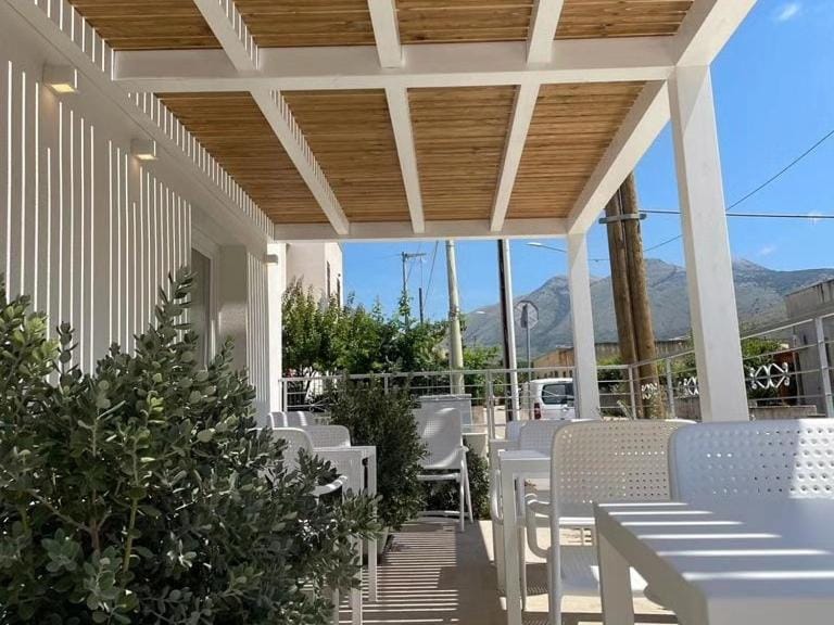 Property building, Balcony/Terrace, Internal: Not applicable to any particular room