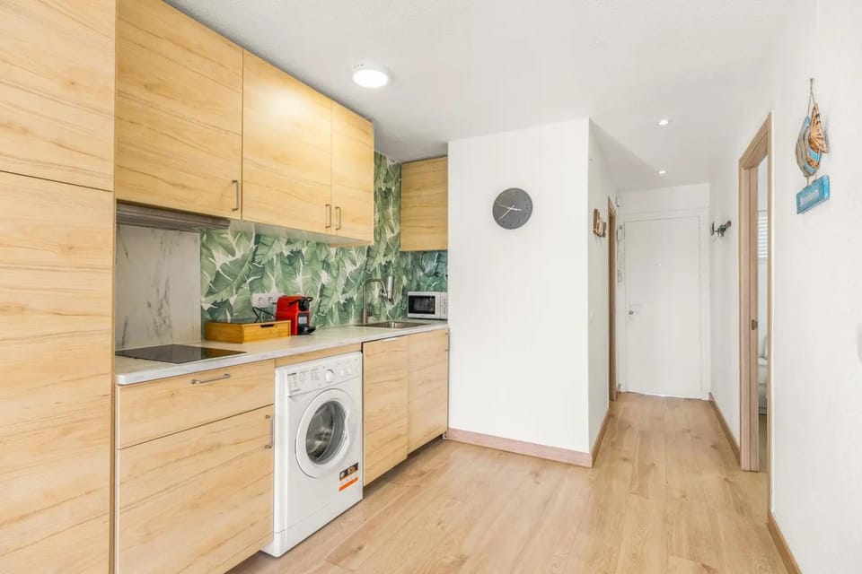 Kitchen or kitchenette, dishwasher, minibar, stove, toaster, washing machine, kitchen