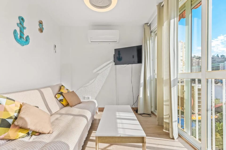 Living room, Garden view, Landmark view, Pool view, Sea view, Quiet street view, fireplace, air conditioner