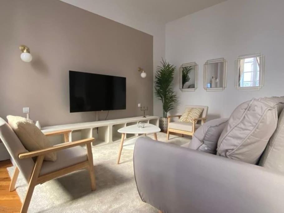 Appartement - 2 chambres - Parking voiture Apartment in Mazamet