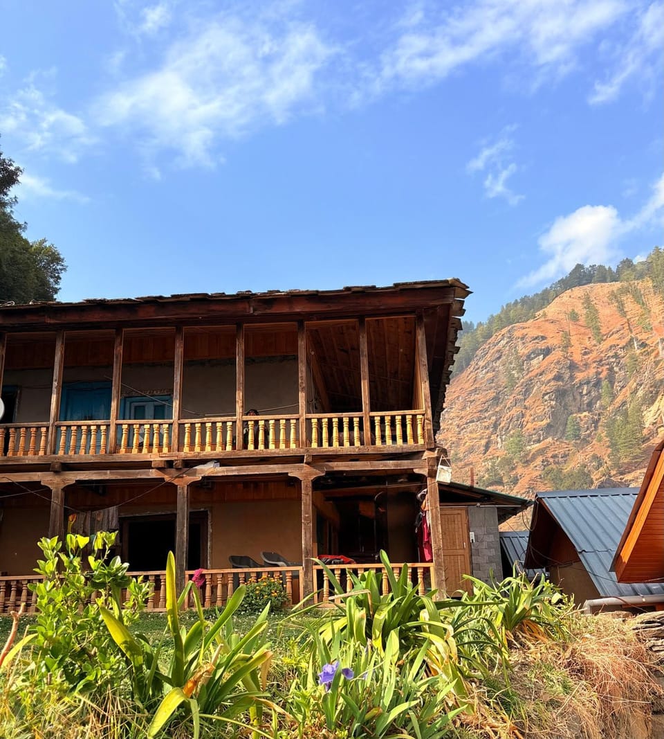Property building, Day, Natural landscape, View (from property/room), Balcony/Terrace, Mountain view