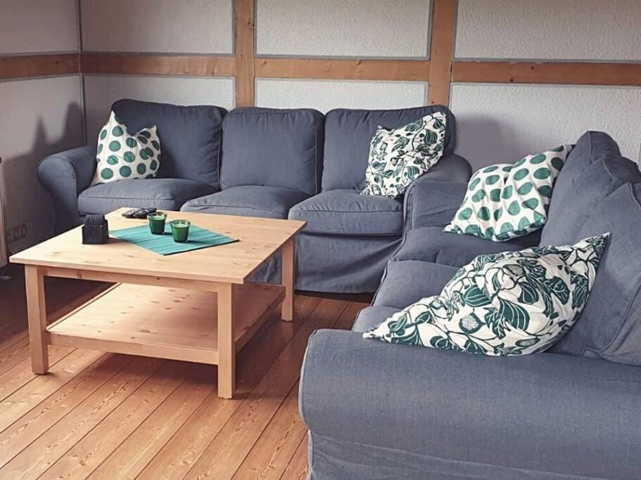 Living room, Seating area