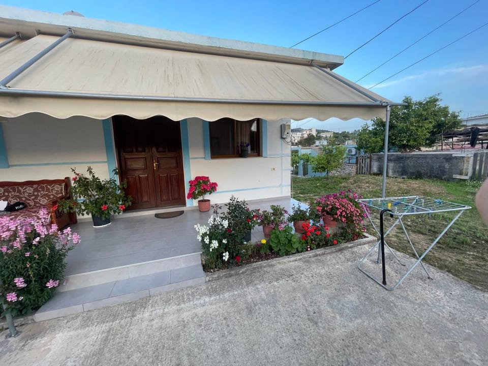 Elsa Apartment Apartment in Ksamil