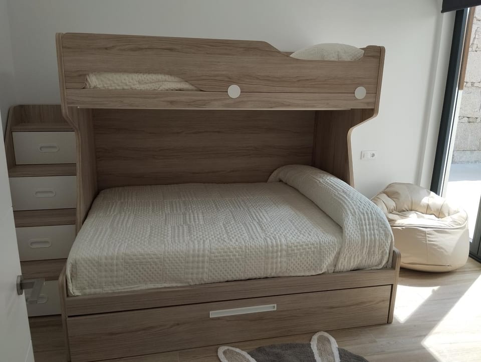 Photo of the whole room, Bedroom, bunk bed