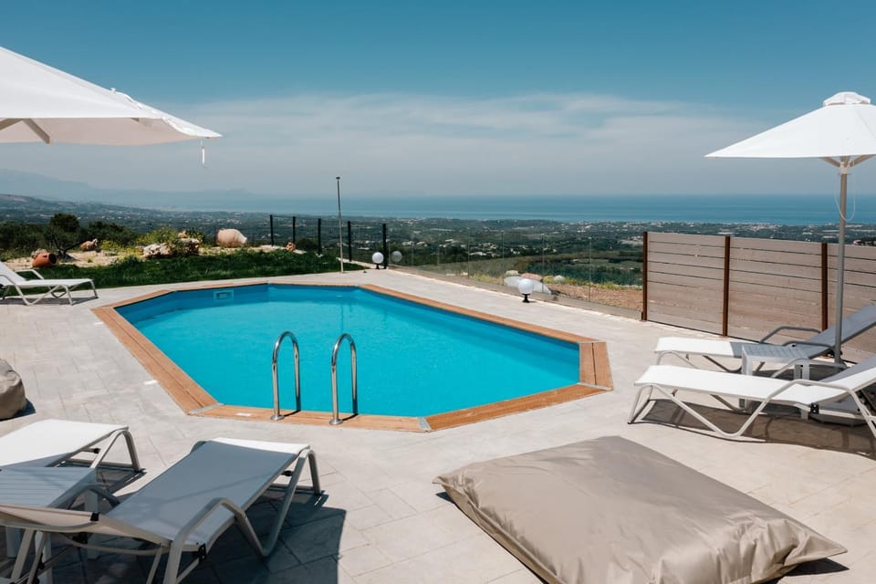 Patio, Day, View (from property/room), Balcony/Terrace, Pool view, Sea view, Swimming pool, sunbed