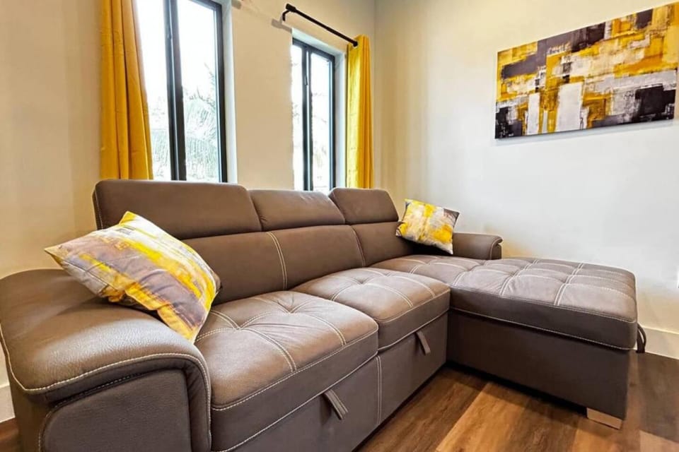 Sunny Delight Home Near Airport House in Dania Beach