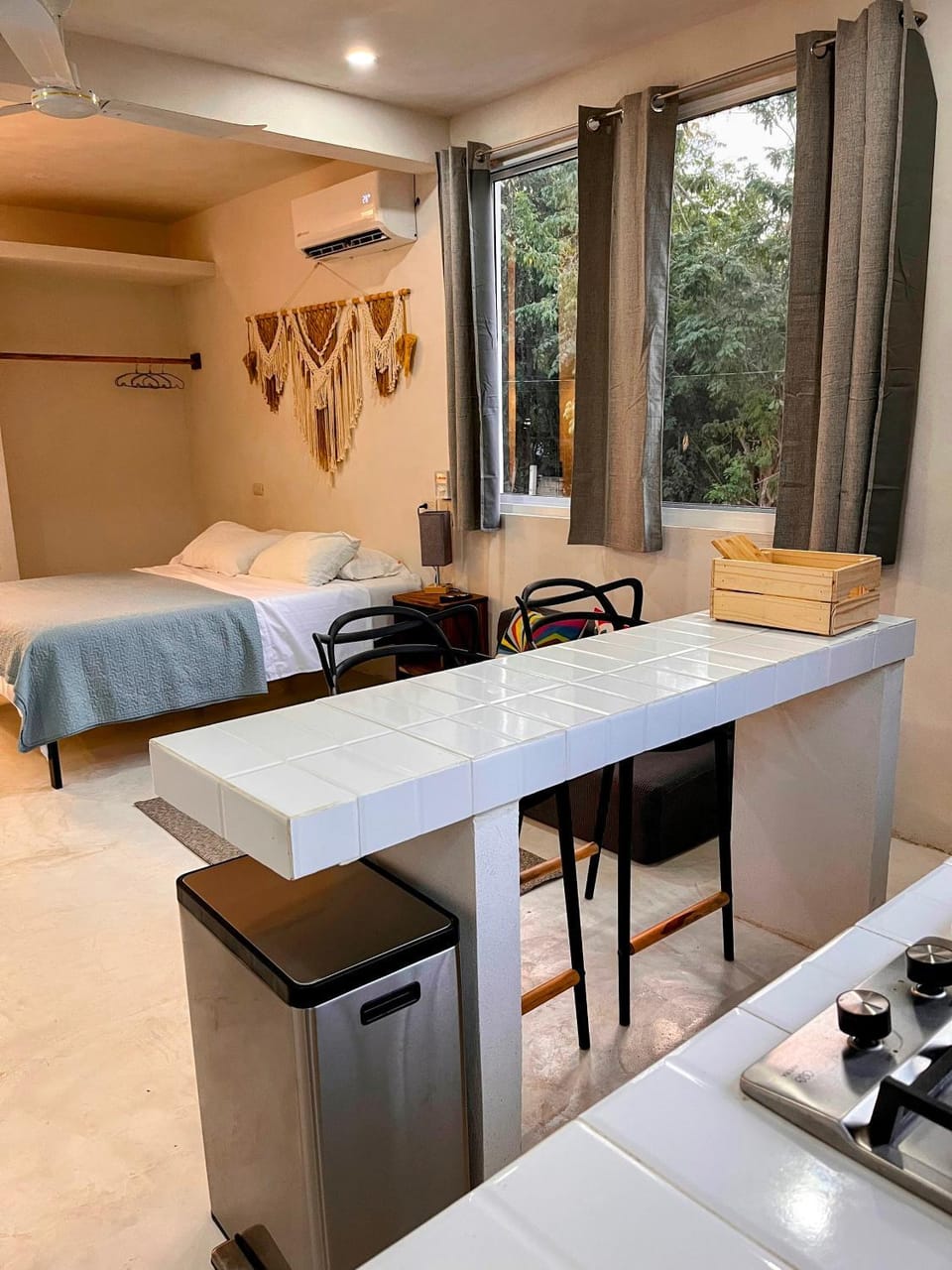 Bed, Kitchen or kitchenette