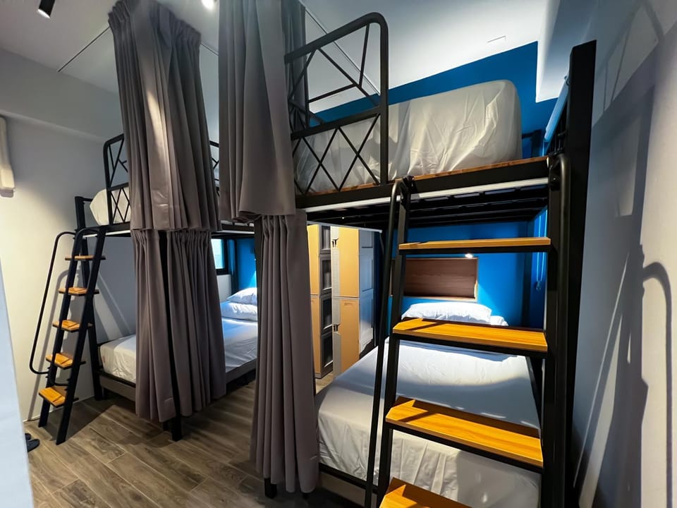 Photo of the whole room, Bedroom, bunk bed
