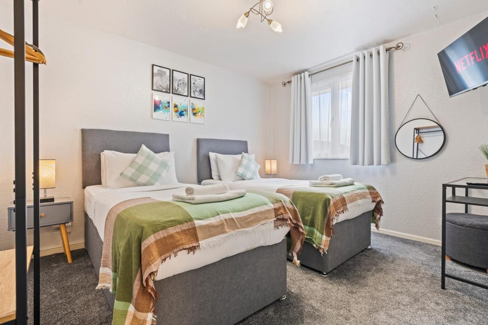 Bed, TV and multimedia, Photo of the whole room, Bedroom, Area and facilities, furniture, hair dryier, heating, internet, towels