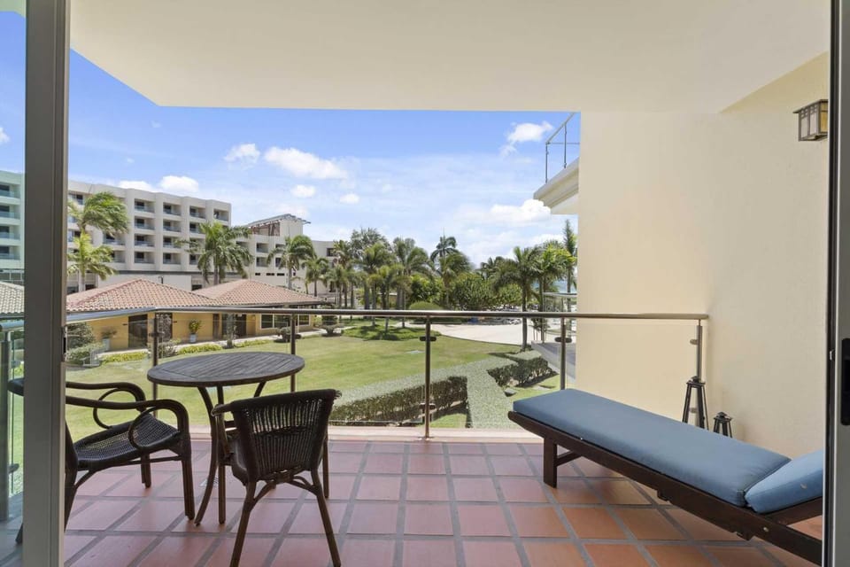 Beachfront - Superior View Studio condo - E225-1 Apartment in Noord