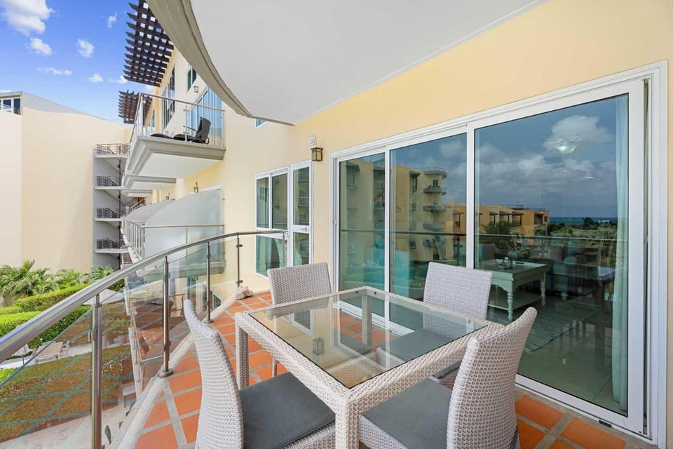 Beachfront - Supreme View 2BR condo - A344 House in Noord