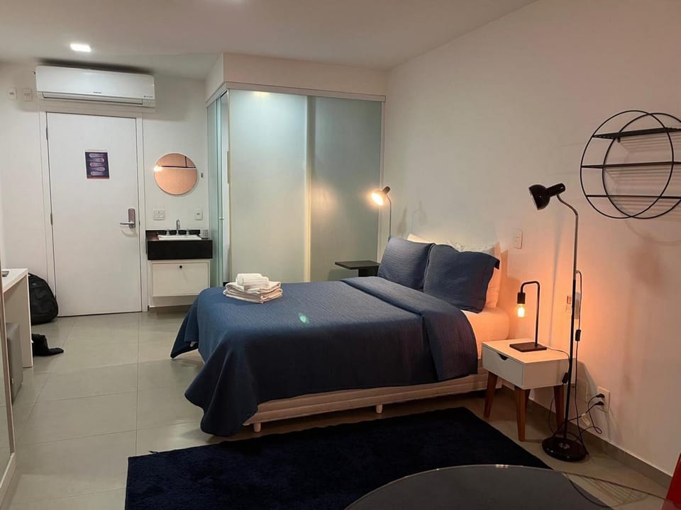 Bed, View (from property/room), Photo of the whole room, Bedroom