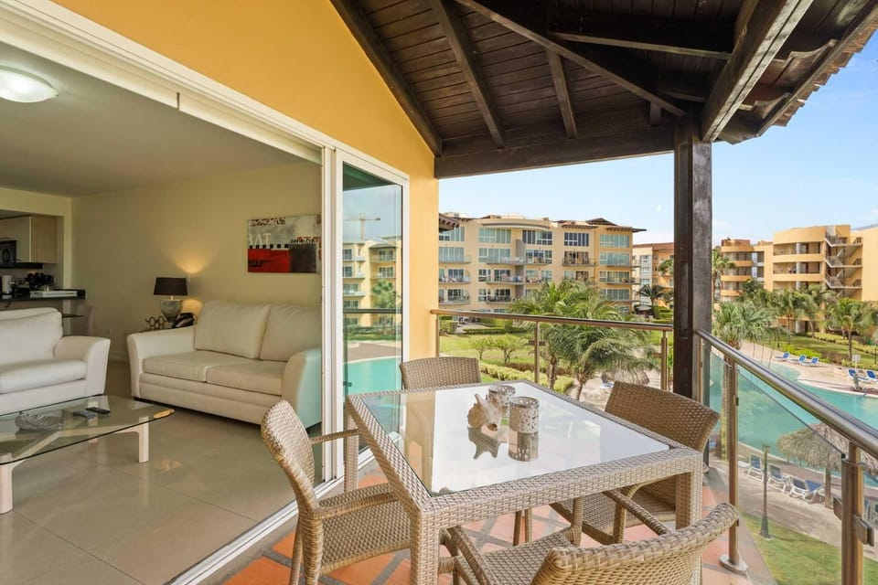 Beachfront - Turquoise View 2BR condo - BC353 House in Noord