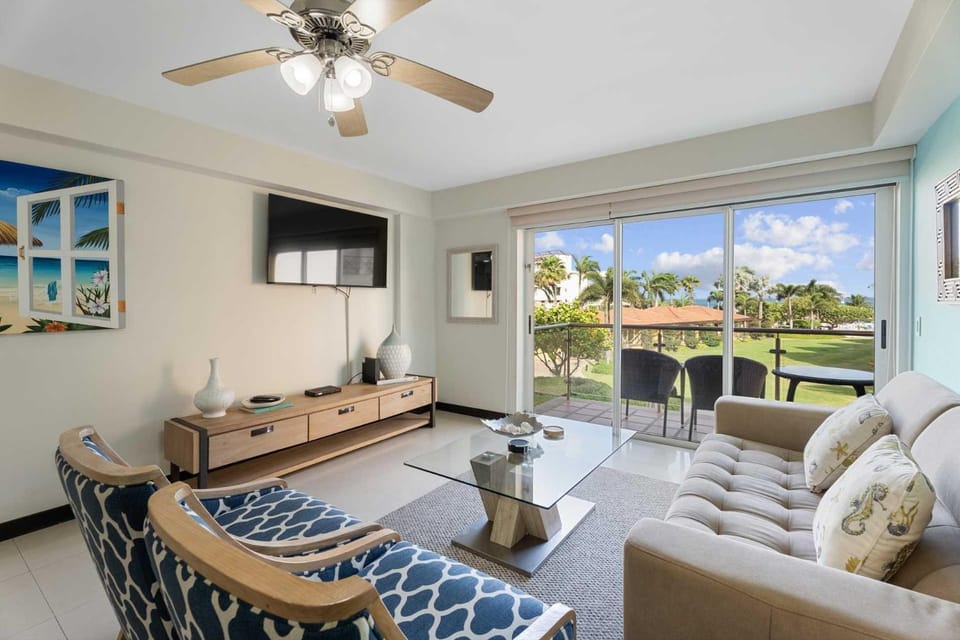 Beachfront - Ocean Comfort 2BR condo - P216 House in Noord