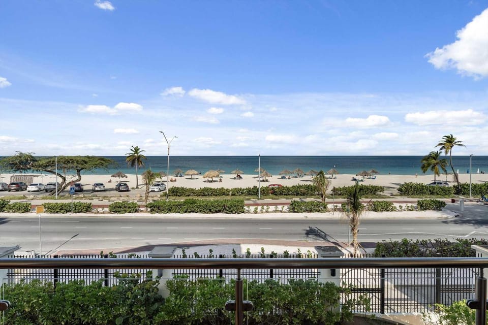 Beachfront-Adults Only-Majestic View 3BRcondo-E221 House in Noord