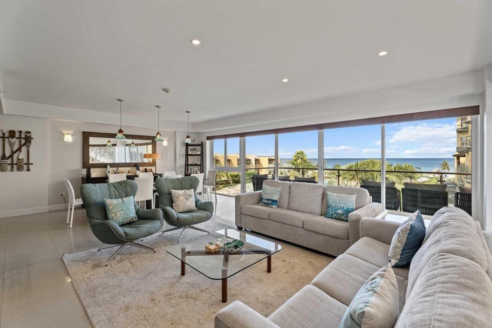 Beachfront - Aqua Vista 3BR condo - A347 House in Noord