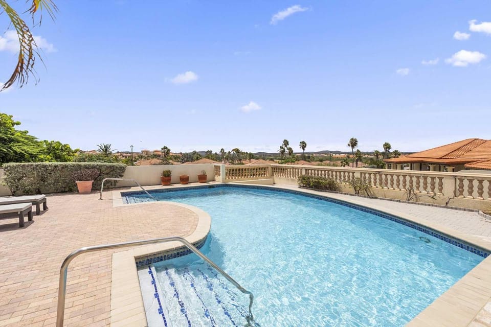 Private Villa with pool- Amazing Views 3BR- CB01 Villa in Noord