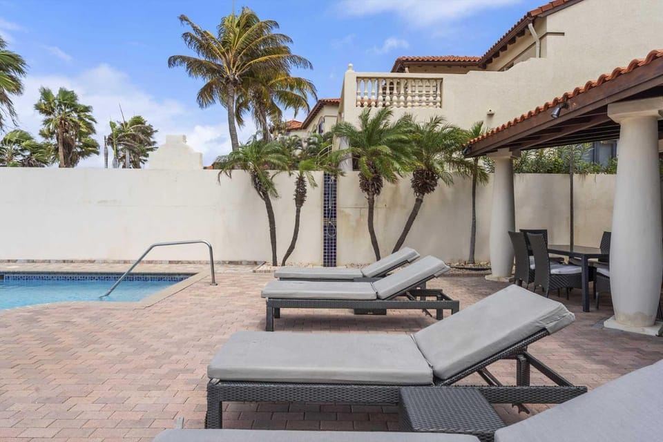 Private Villa with pool- Amazing Views 3BR- CB01 Villa in Noord