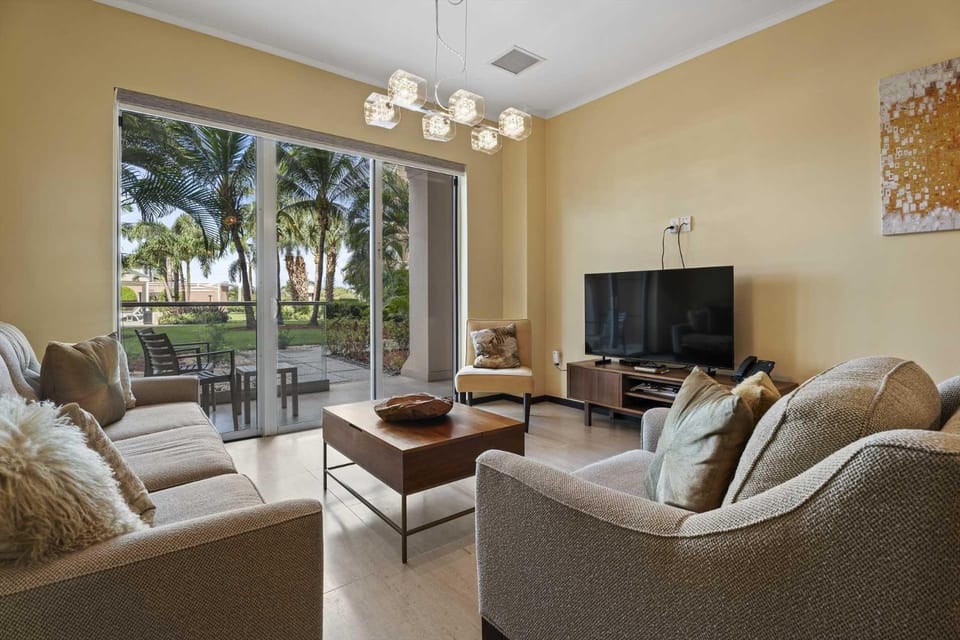 Eagle Beach- Best 2BR rates at LeVent Resort-LV105 House in Noord