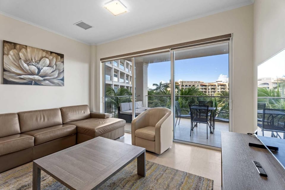 Beach View - Miramar Pleasure 2BR condo - LV308 House in Noord