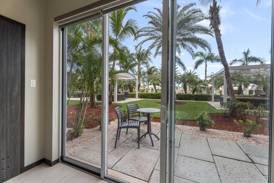 Eagle Beach - Garden Breeze 1BR condo - LV101 House in Noord