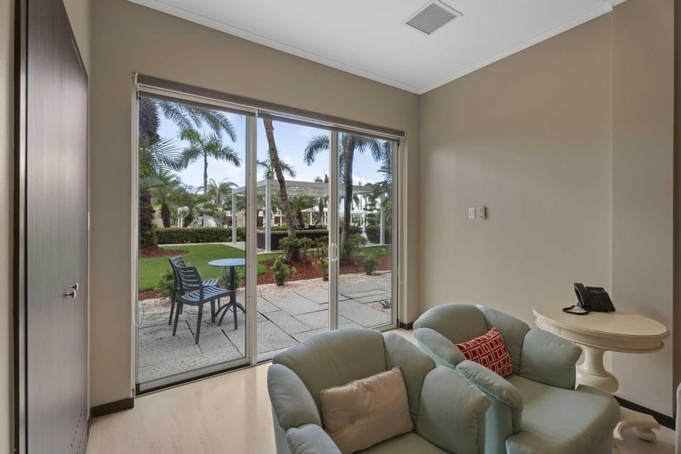 Eagle Beach - Garden Breeze 1BR condo - LV101 House in Noord