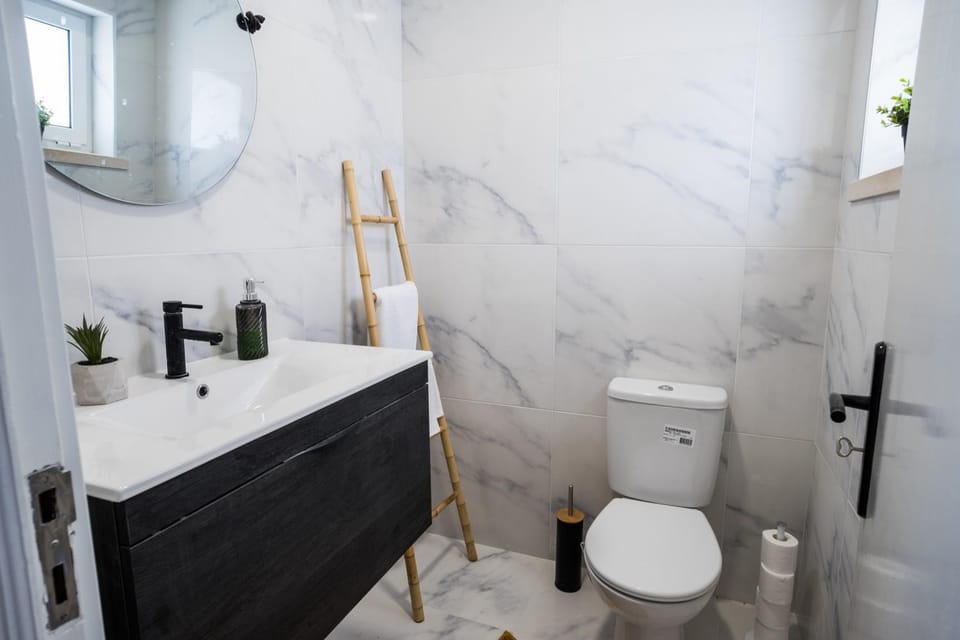 Toilet, Bathroom