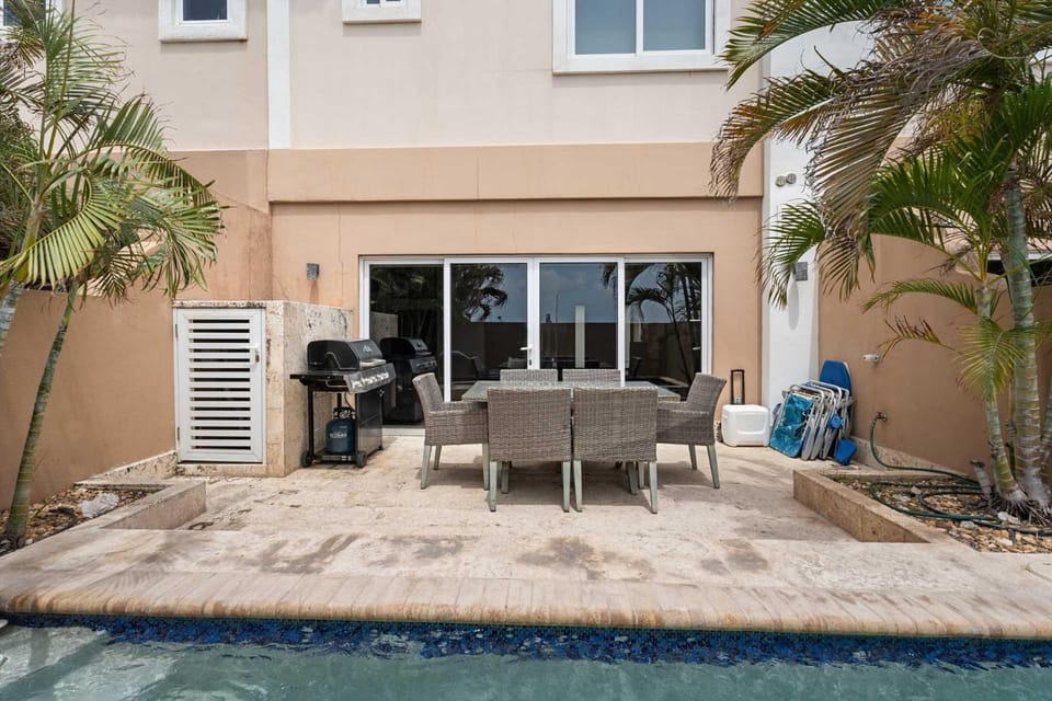 Eagle Beach-Private pool-Outdoor Deluxe townhome11 House in Noord