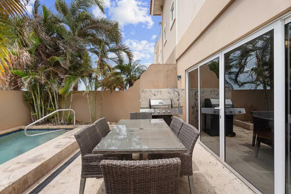 Eagle Beach-Private pool-Outdoor Deluxe townhome11 House in Noord
