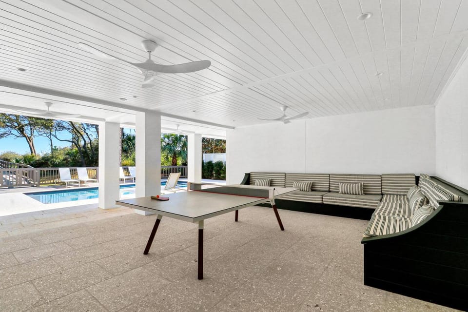 10 Cassina Lane House in South Forest Beach