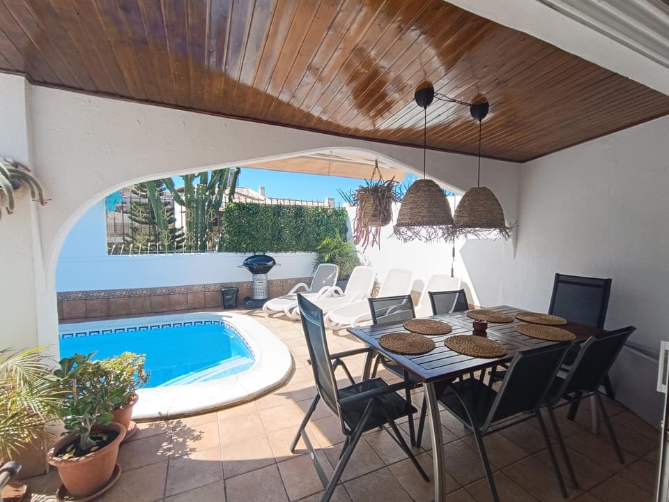 Patio, Balcony/Terrace, Dining area, Pool view, Swimming pool
