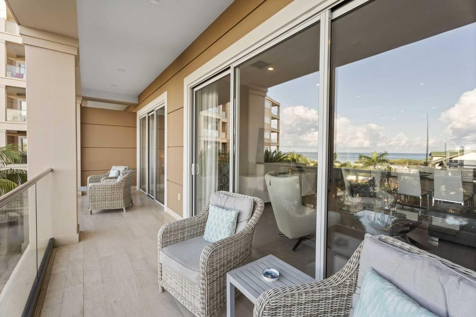 Eagle Beach - Alluring Beach View 2BR condo -LV304 House in Noord