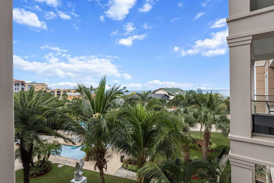Beach View - Seaside Paradise 2BR condo - LV307 House in Noord
