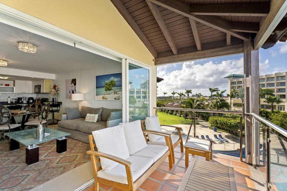 Beachfront - Eagle Beach - Sapphire 2BR condo E322 House in Noord