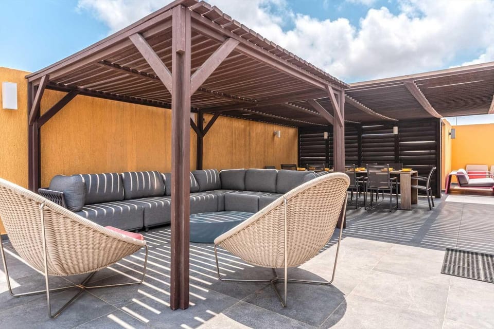 Beachfront - Panoramic View 4BR Penthouse - PH4 House in Noord