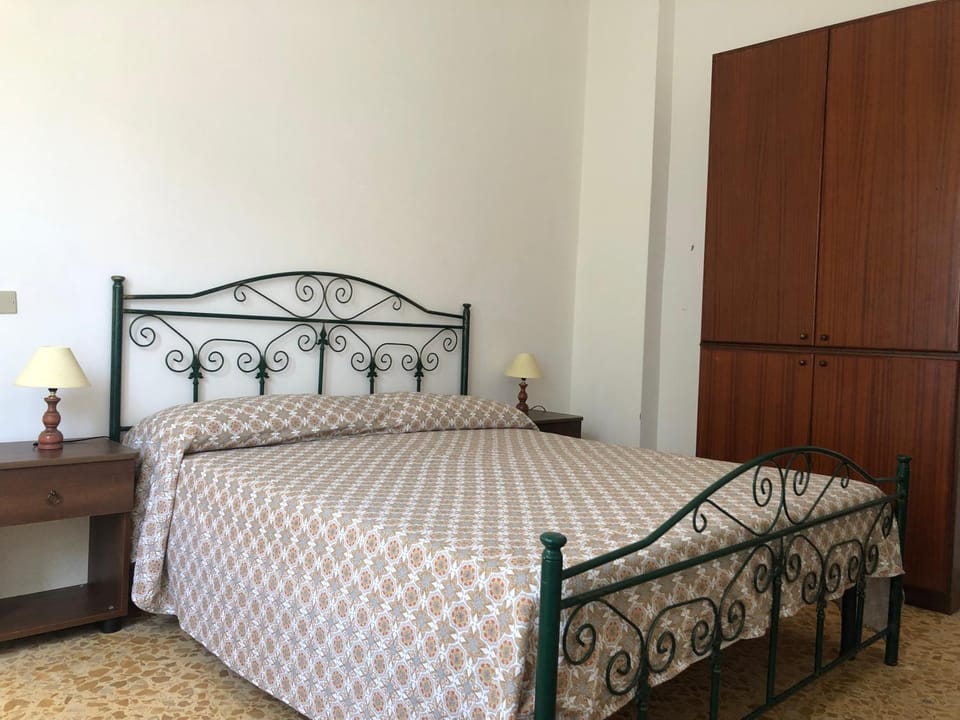 Bed, Bedroom, wardrobe