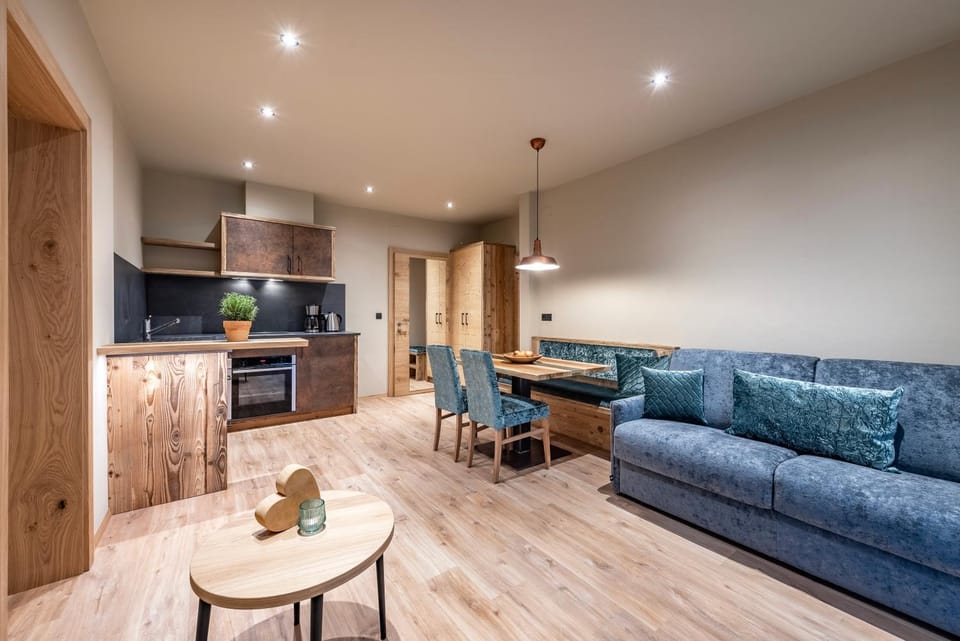 Kitchen or kitchenette, Living room, Dining area, pet friendly