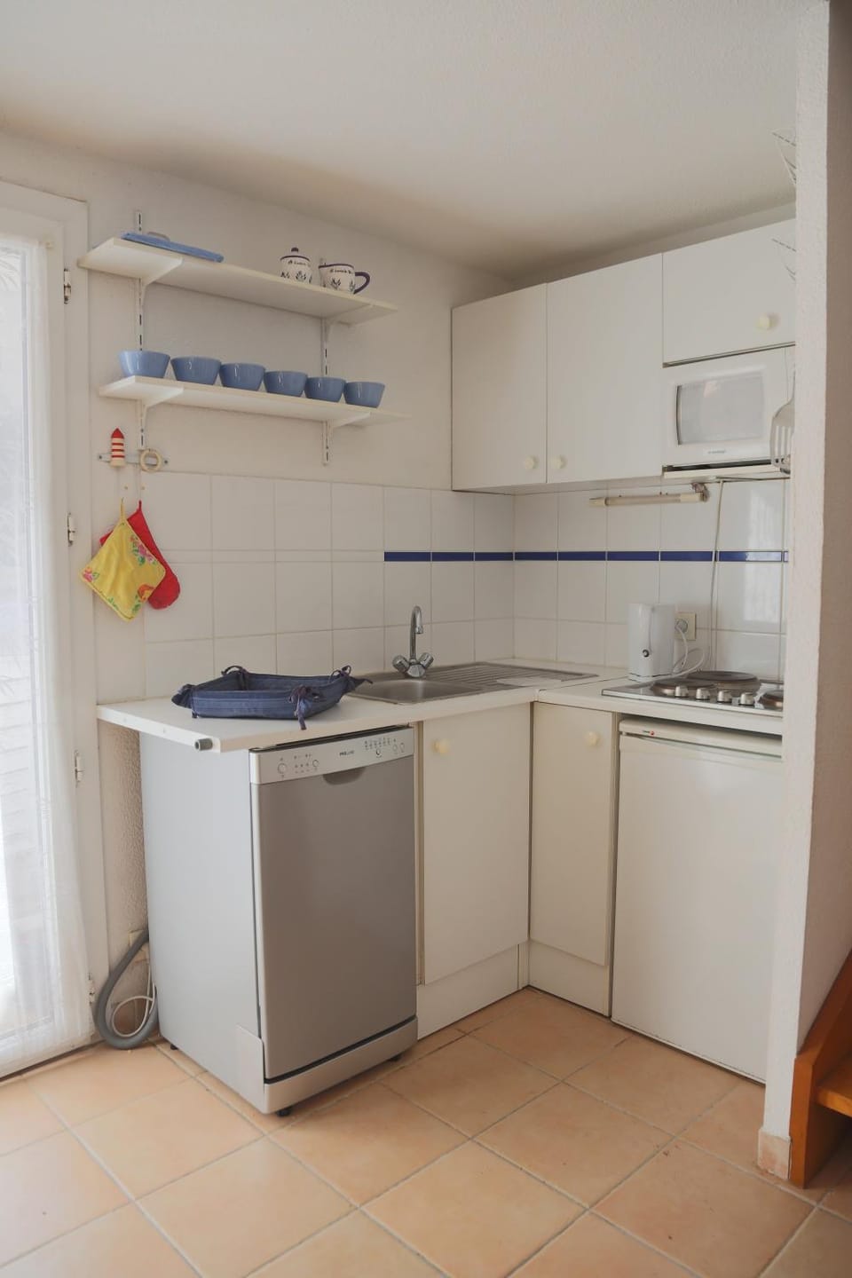 Kitchen or kitchenette, kitchen