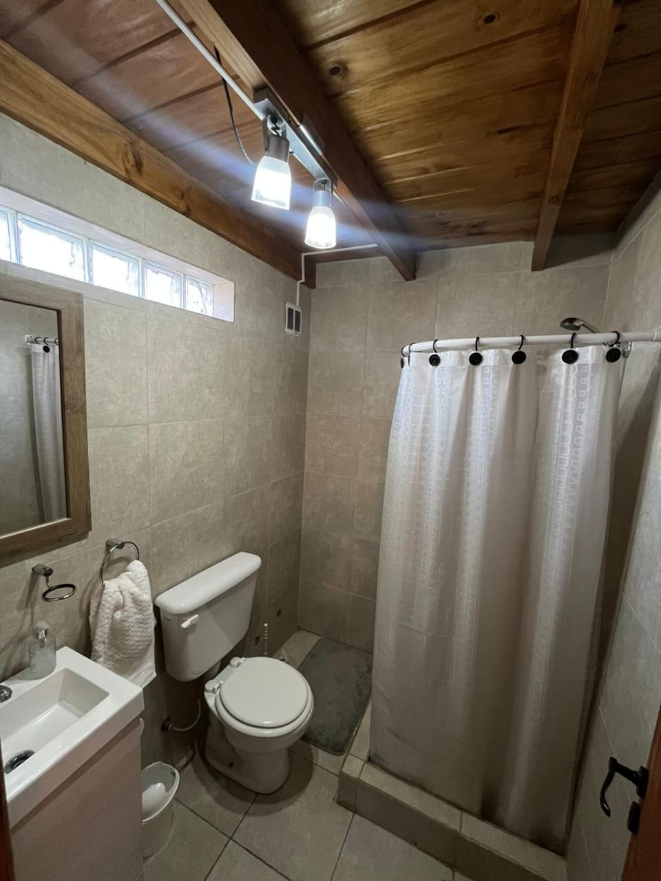 Shower, Bathroom, towels