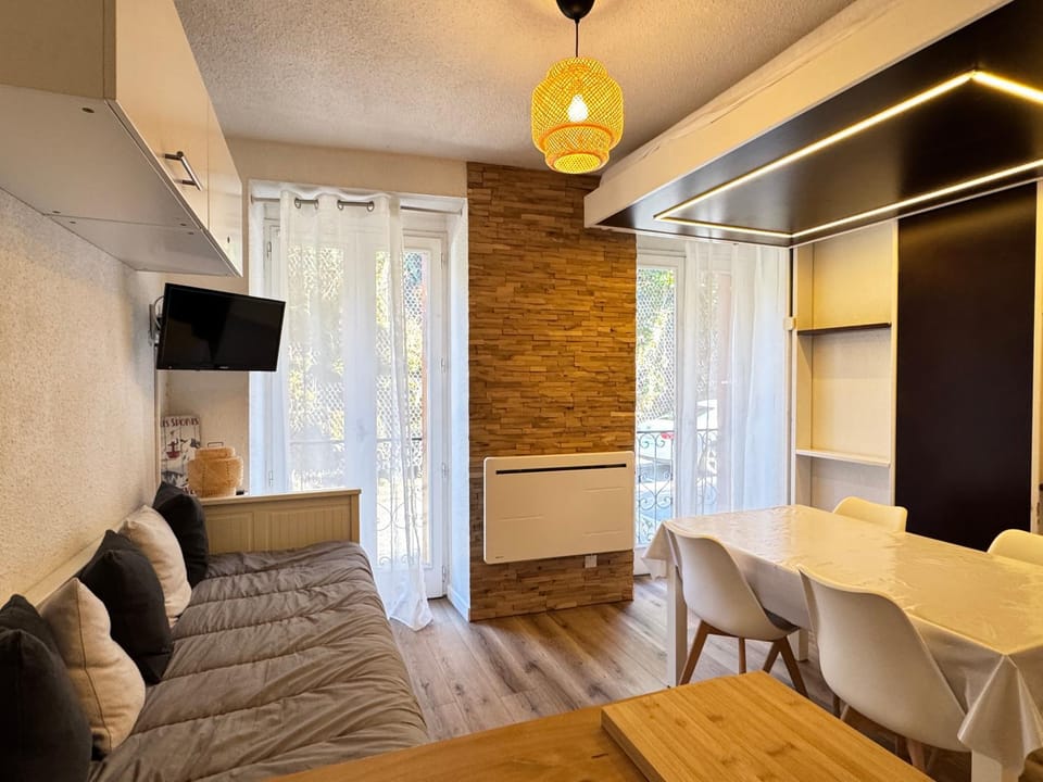 Pied-à-terre au centre de Cauterets. 4 personnes. Apartment in Cauterets