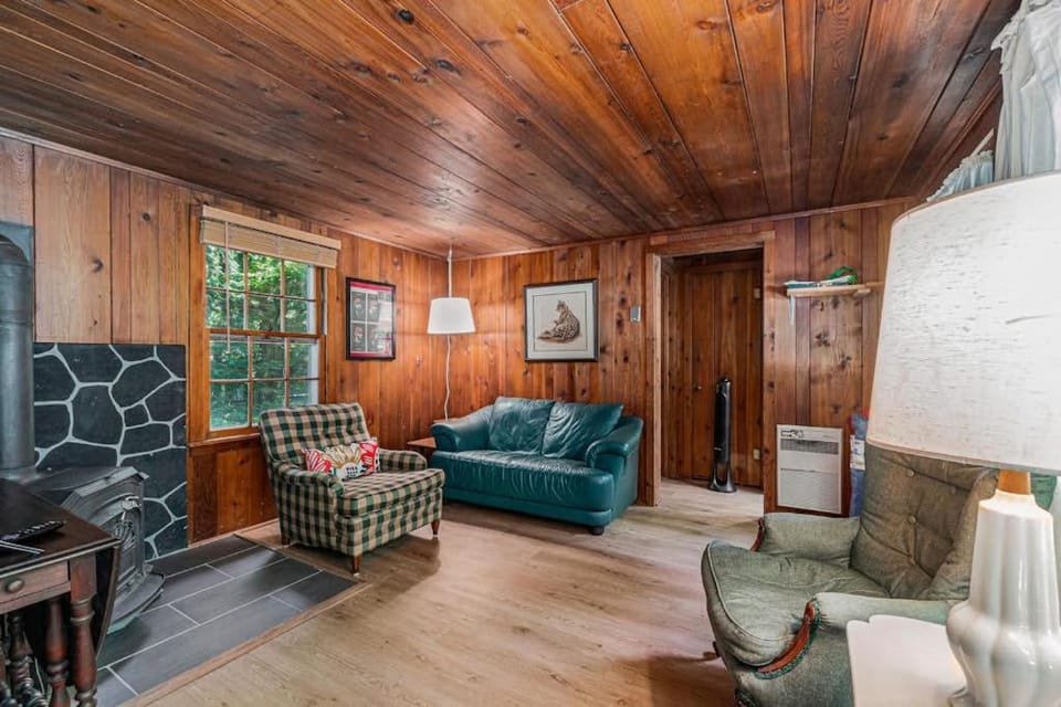 Cottage Living House in Crystal Lake